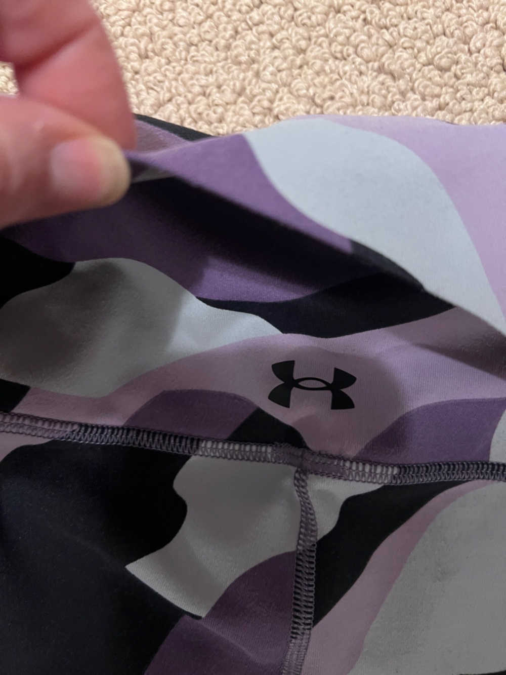 Under Armour Women's Purple Gray Black Camo Heatgear Leggings Size large  EUC - Picture 6 of 6